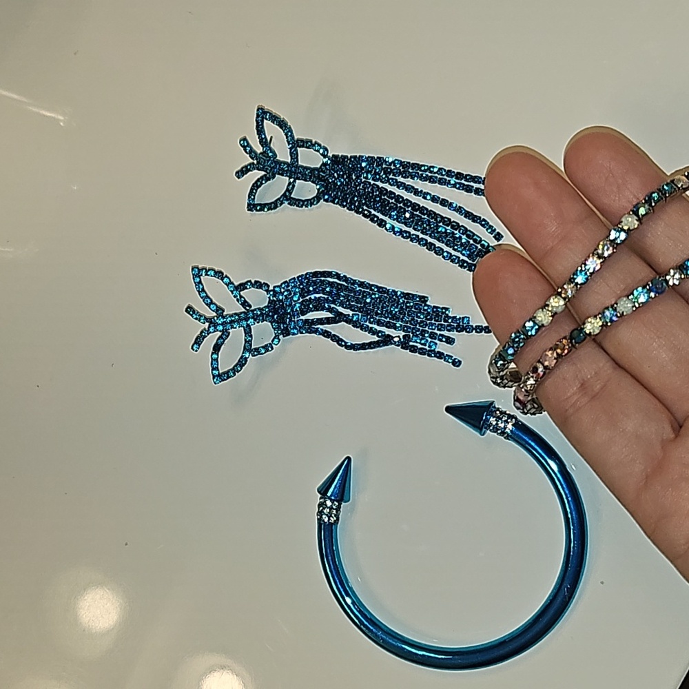 Blue jewelry set